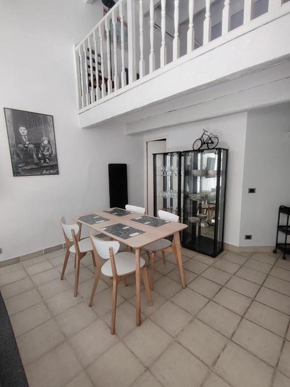 Grand Duplex, climatisation, wifi, jardin - 5