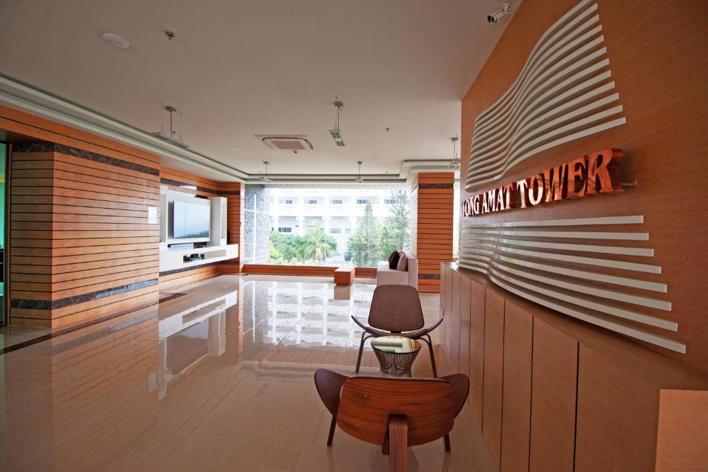Lobby, Wongamart Tower by Pattaya Sunny Rentals in Pattaya
