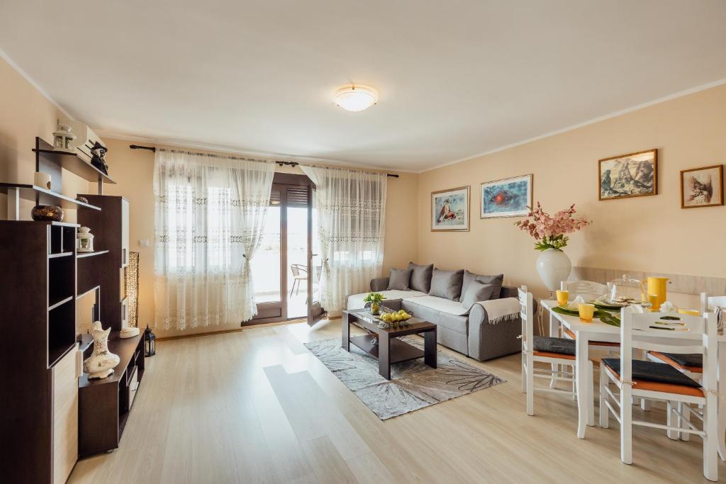 Apartments Kosta - 1