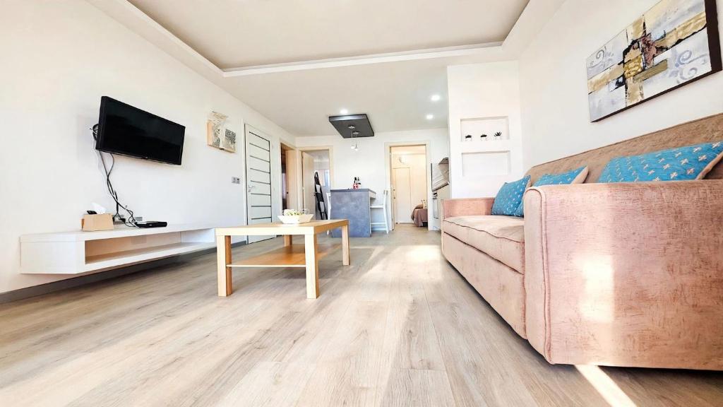 Apartment Bellissima with pool and Wi-Fi, 200m from the sea in Puerto del Carmen - 2
