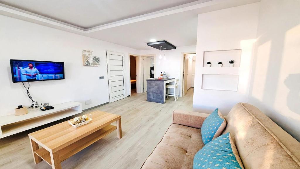 Apartment Bellissima with pool and Wi-Fi, 200m from the sea in Puerto del Carmen - 3