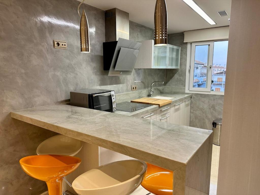 Luxurious Coastal Apartment Pet-Friendly - 5