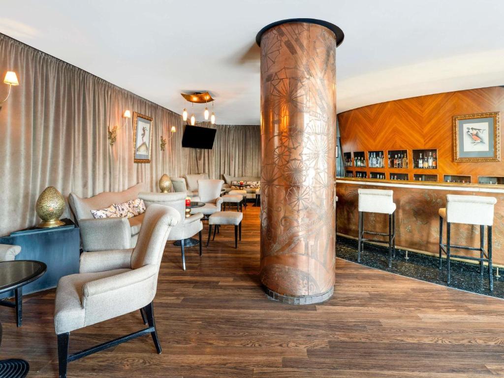 Bar/lounge