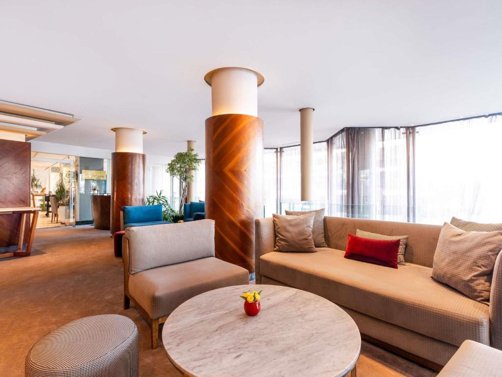 Bar/lounge