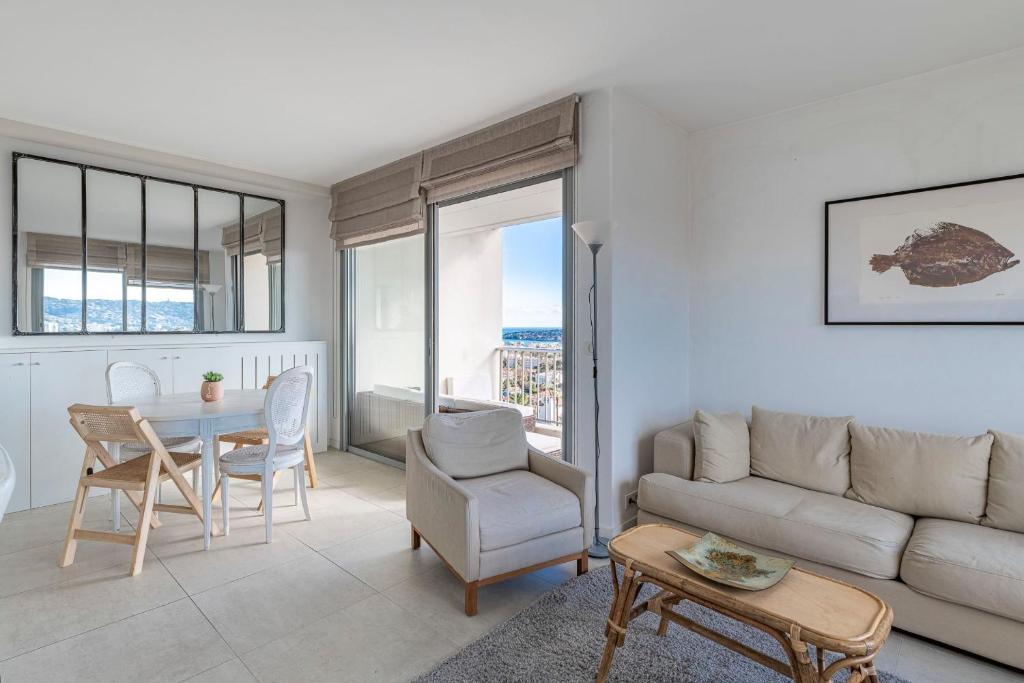Apartment with pool - sea view - 4