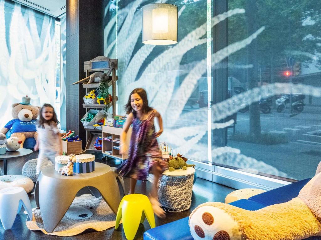 Novotel Barcelona City - 3