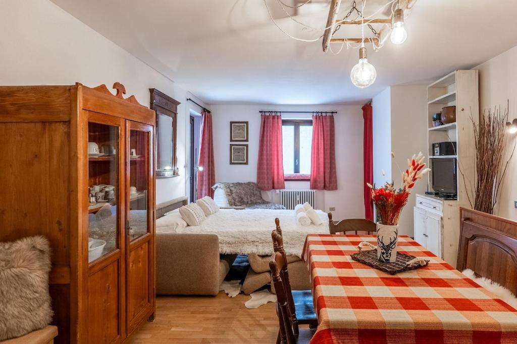 MCX VACATION RENTAL -Maison Dedde, Alpine Duplex in Valtournenche, just 3 minutes from the ski lifts and 200 m from the town centre - 4