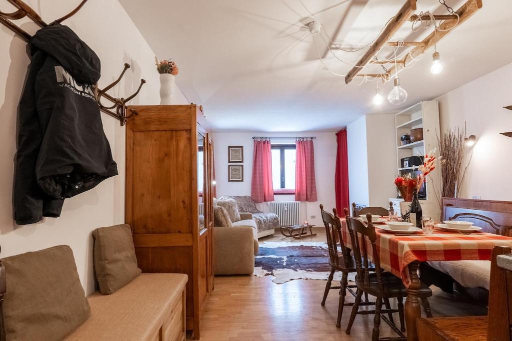 MCX VACATION RENTAL -Maison Dedde, Alpine Duplex in Valtournenche, just 3 minutes from the ski lifts and 200 m from the town centre - 3