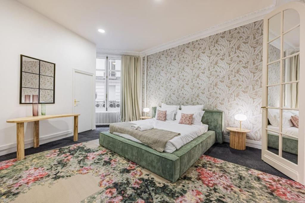 Arc de Triomphe 4 bedrooms Mobility lease - 2