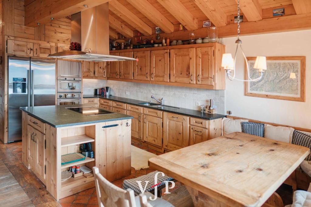 Stunning duplex attic apartment - 4
