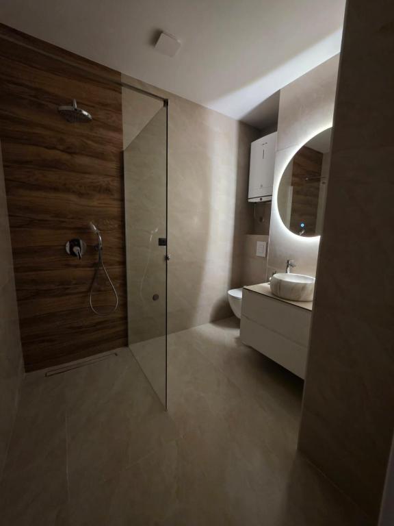 Apartments Seven - 30 Steps from the Beach with Private Parking - 4