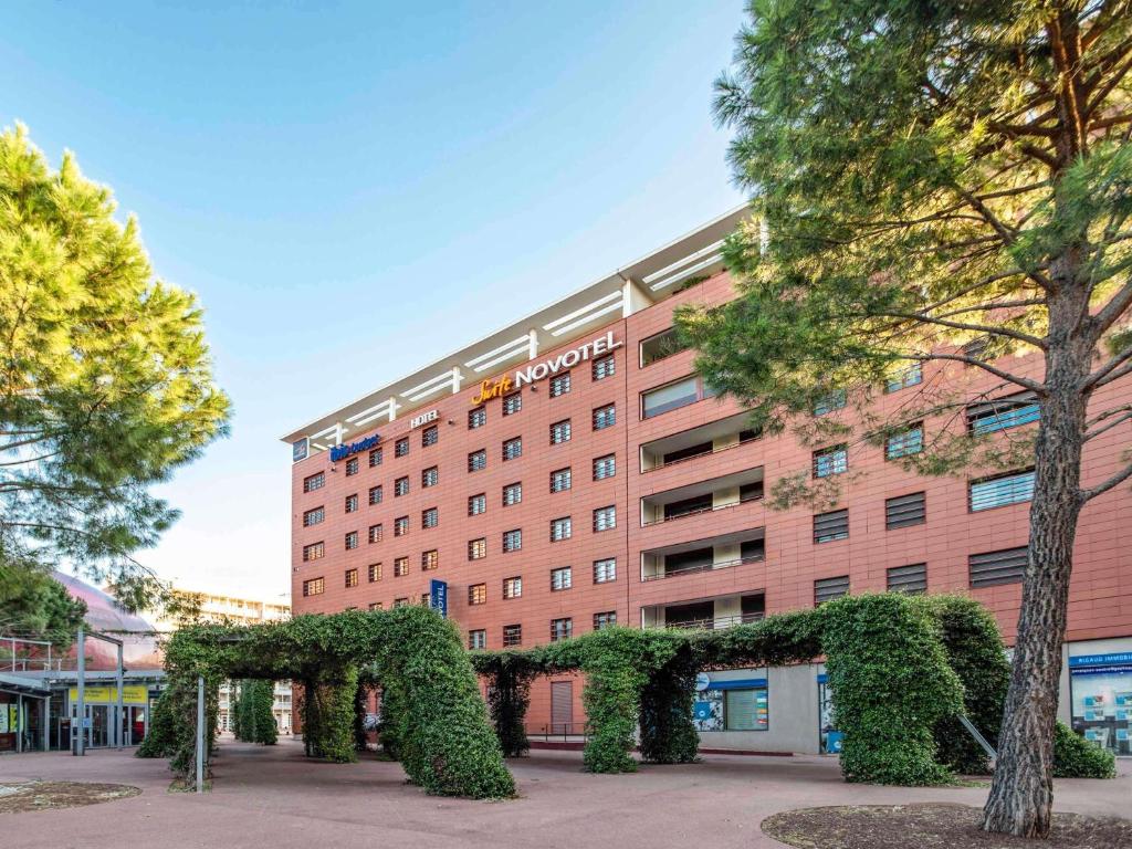 노보텔 스위트 페르피냥 센터 (Novotel Suites Perpignan Centre)
