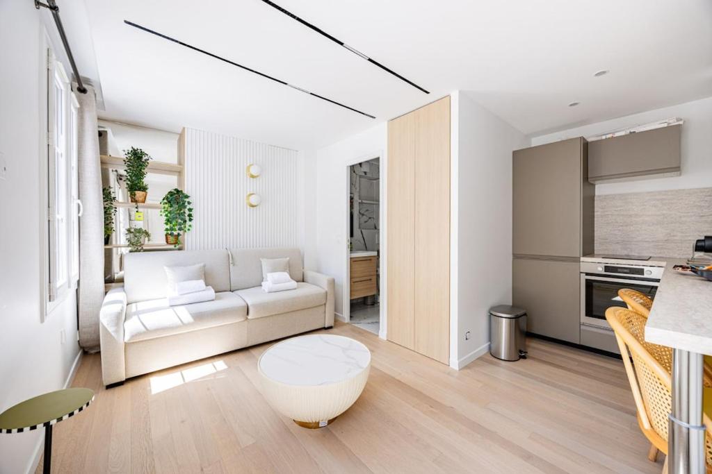 New Renovated Studio Invalides EiffelTower Paris 7 - 1