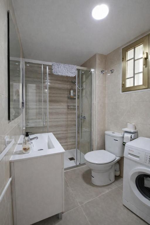 Two-room apartment with terrace, parking and pool - 4
