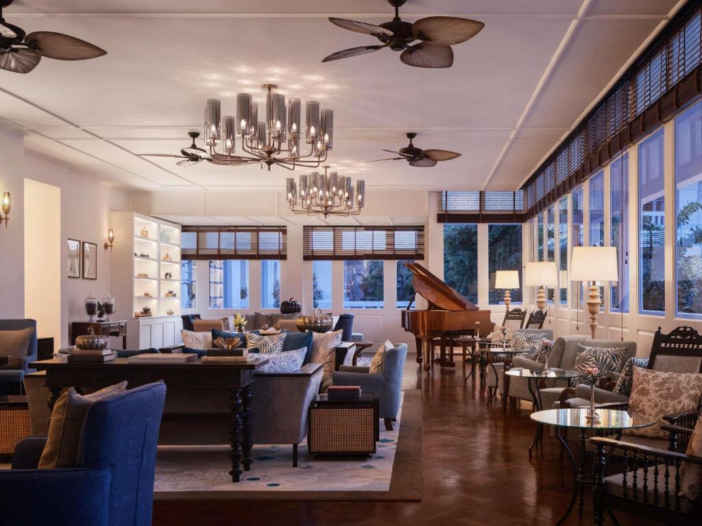 bar/salon