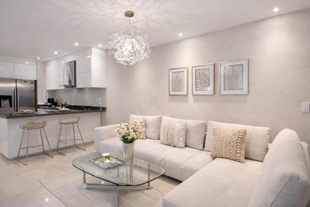 Mistral Exclusive oceanfront apartment with balcony - 1
