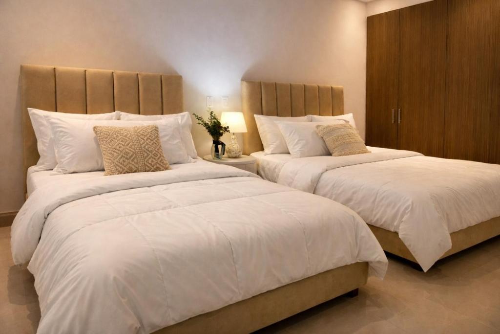 Mistral Exclusive oceanfront apartment with balcony - 4