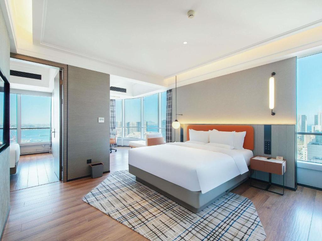 노보텔 다롄 중산 스퀘어 (Novotel Dalian Zhongshan Square)