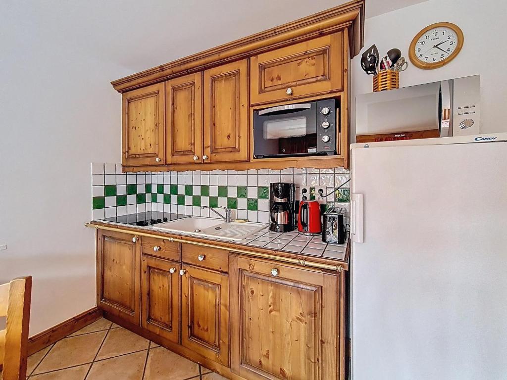 Appartement spacieux 3 pièces proche des pistes avec terrasse, piscine et parking - FR-1-344-1249 - 5