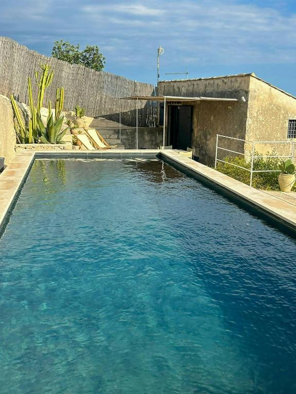 Design retreat with pool near Vendicari - 3