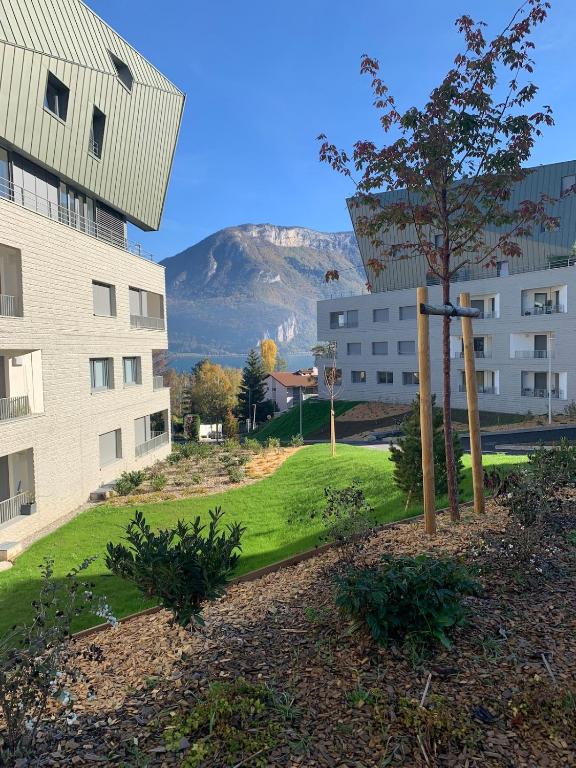 Pépites Suites - LA SCENE DU LAC - Deux pièces haut de gamme avec garage privée - 2
