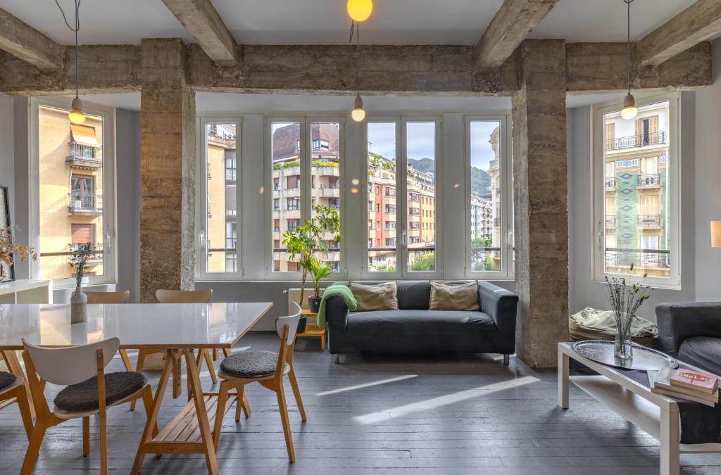 San Sebastian playa Zurriola-NO PARTIES AT HOME-NO FIESTAS EN CASA-300 meters to the beach-90 m2 - 1