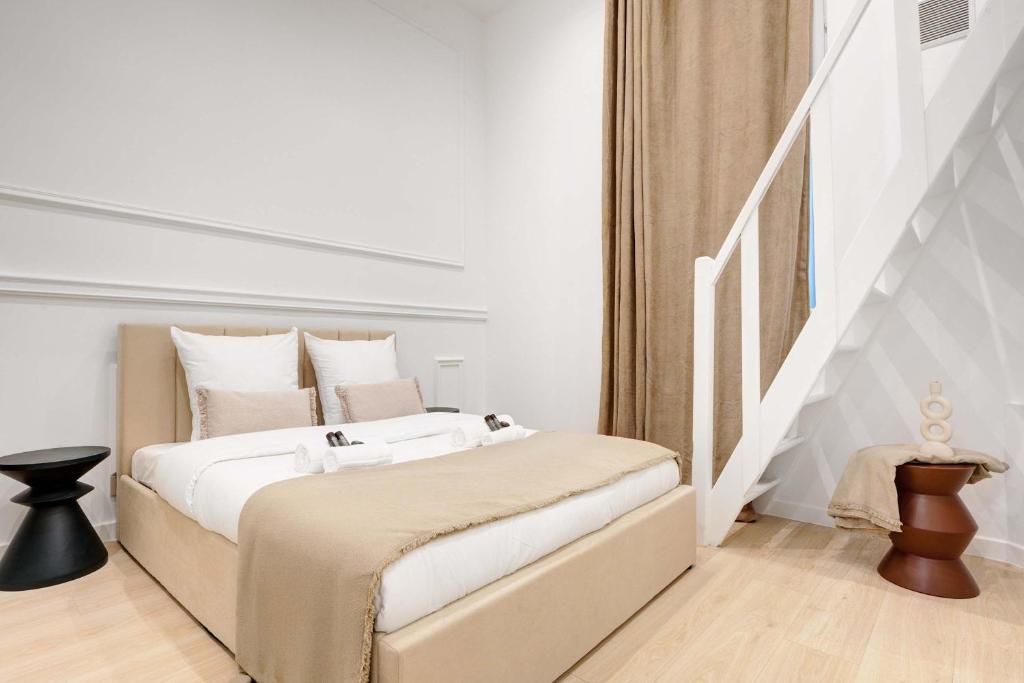 Luxury Paris Duplex 2BDR-6P - Bath and Billard - 3