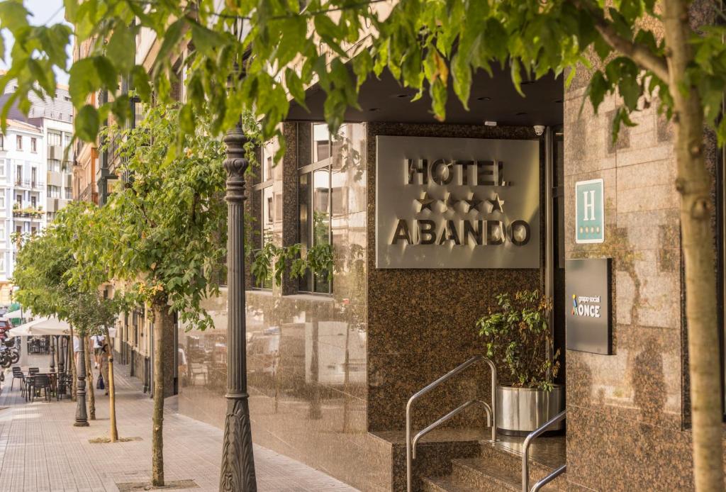 Hotel ILUNION Abando Bilbao - 5
