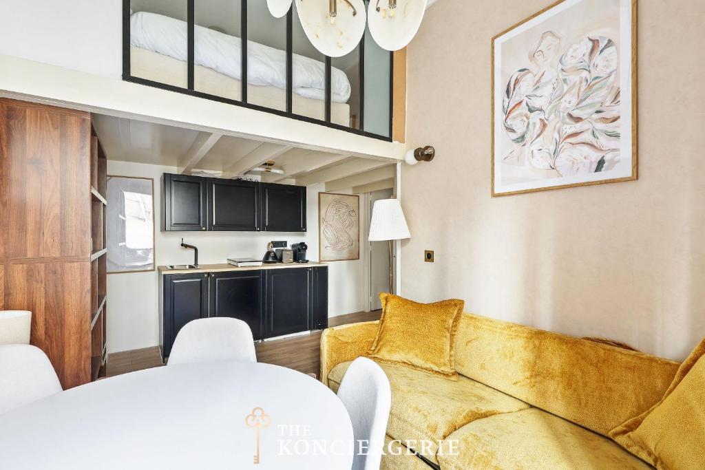 Parisian Chic Retreat - 2 Guests - 2
