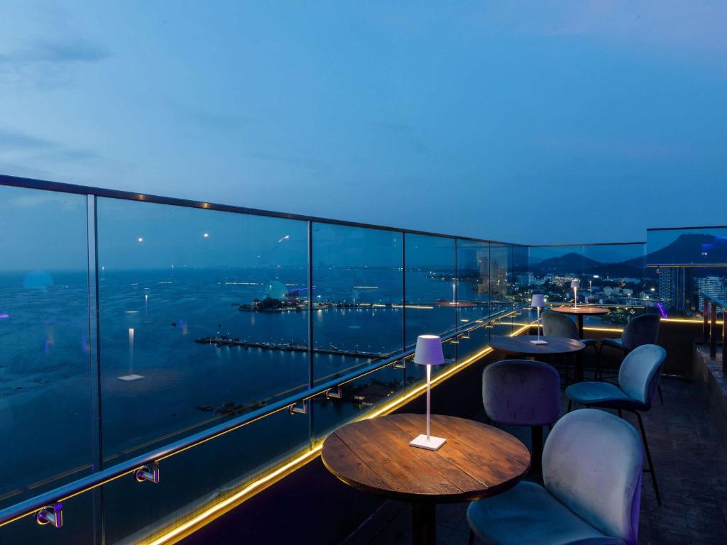 Bar/lounge