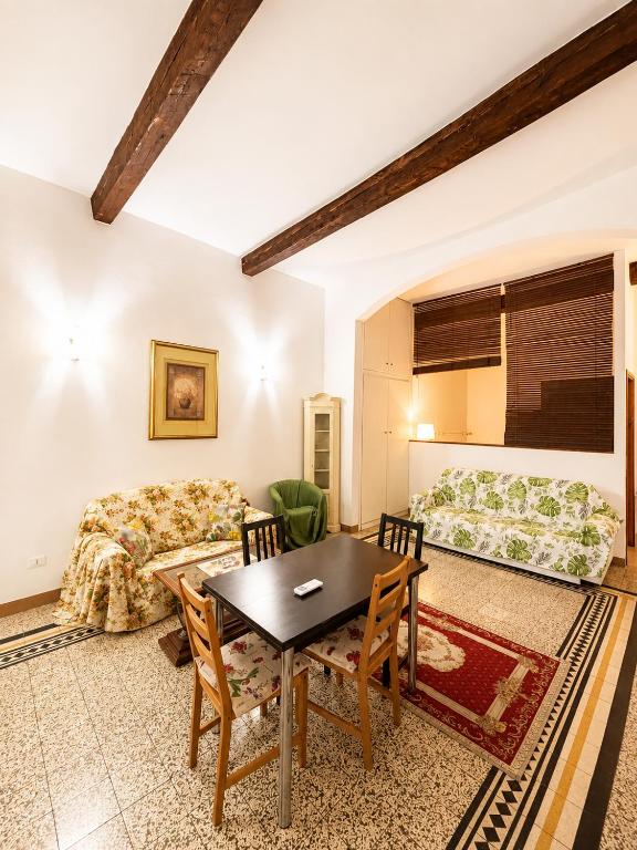 Charming Flat with Duomo View - 4
