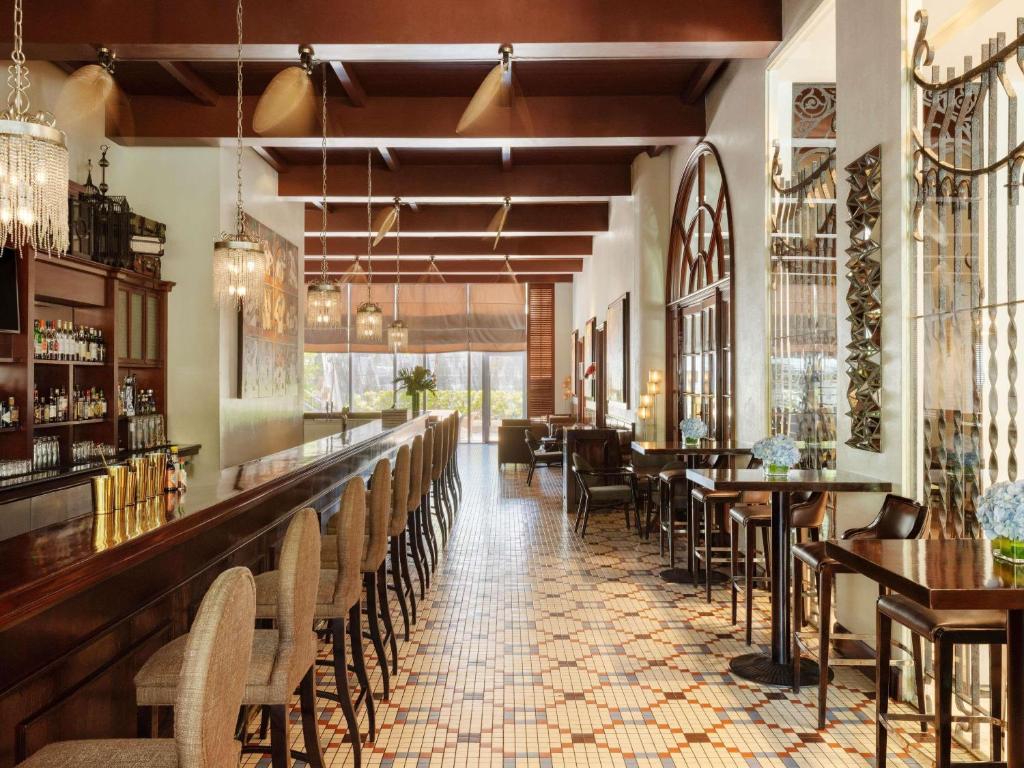 Bar/lounge