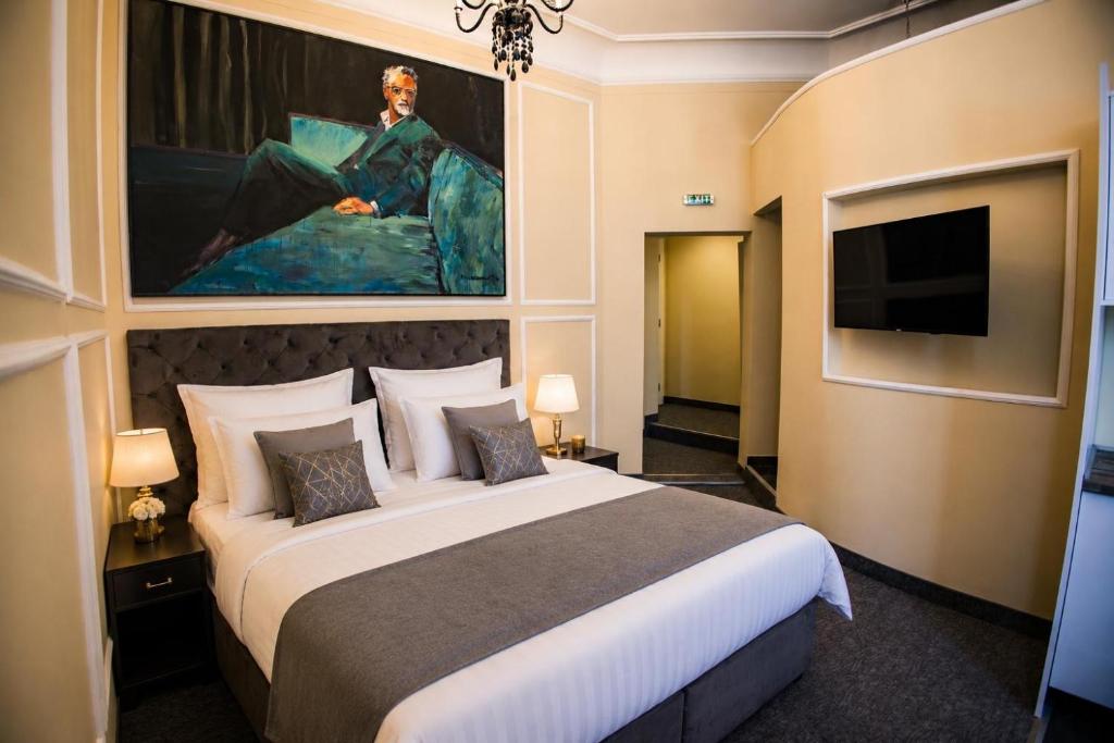 The Velvet Suites - 2