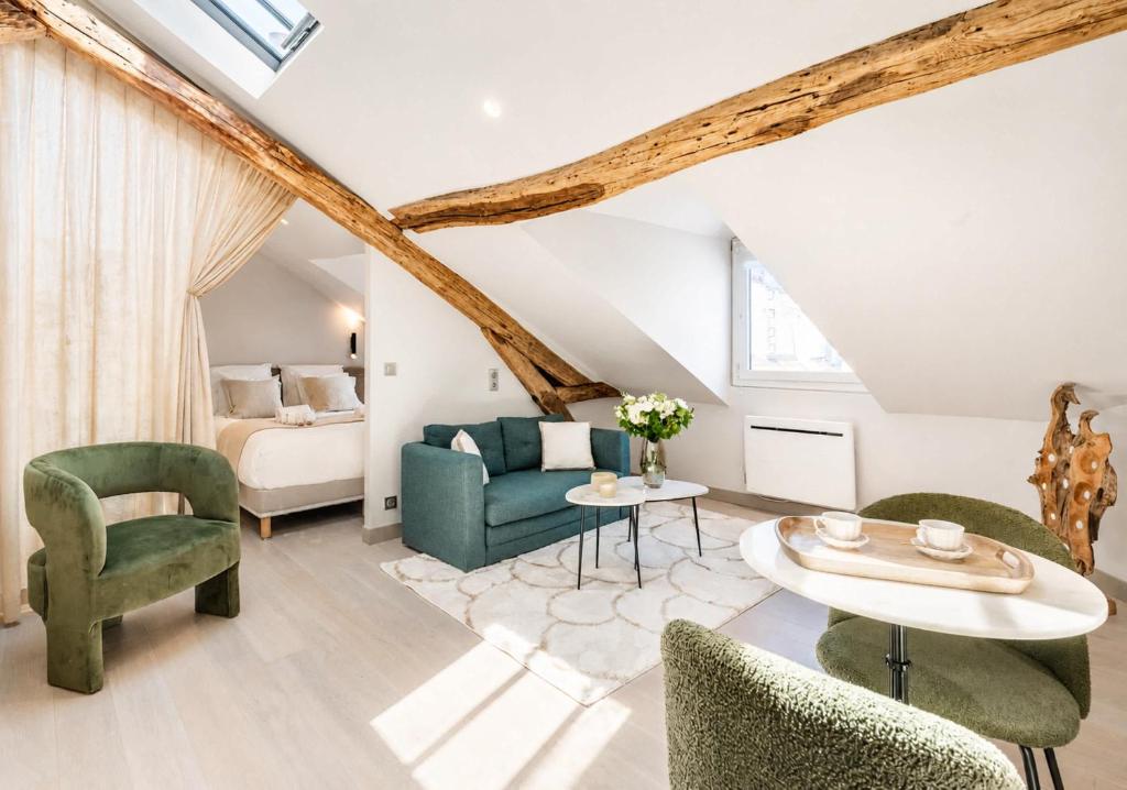 Sumptuous property near Hotel de Ville & Marais - 2