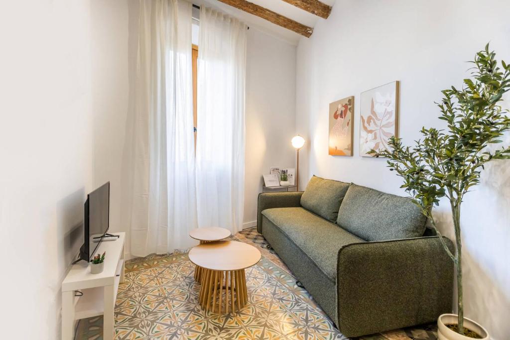 22ARA1105 - 3BR flat in the City Center - 3
