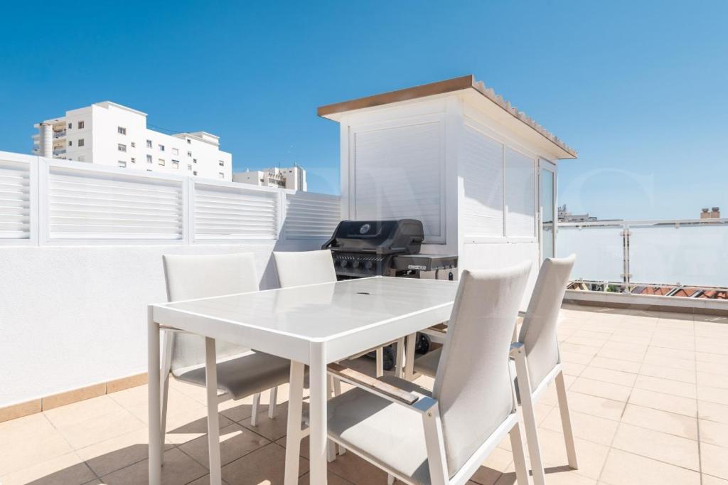 Chic Gem Rooftop terrace with BBQ REMS - 3