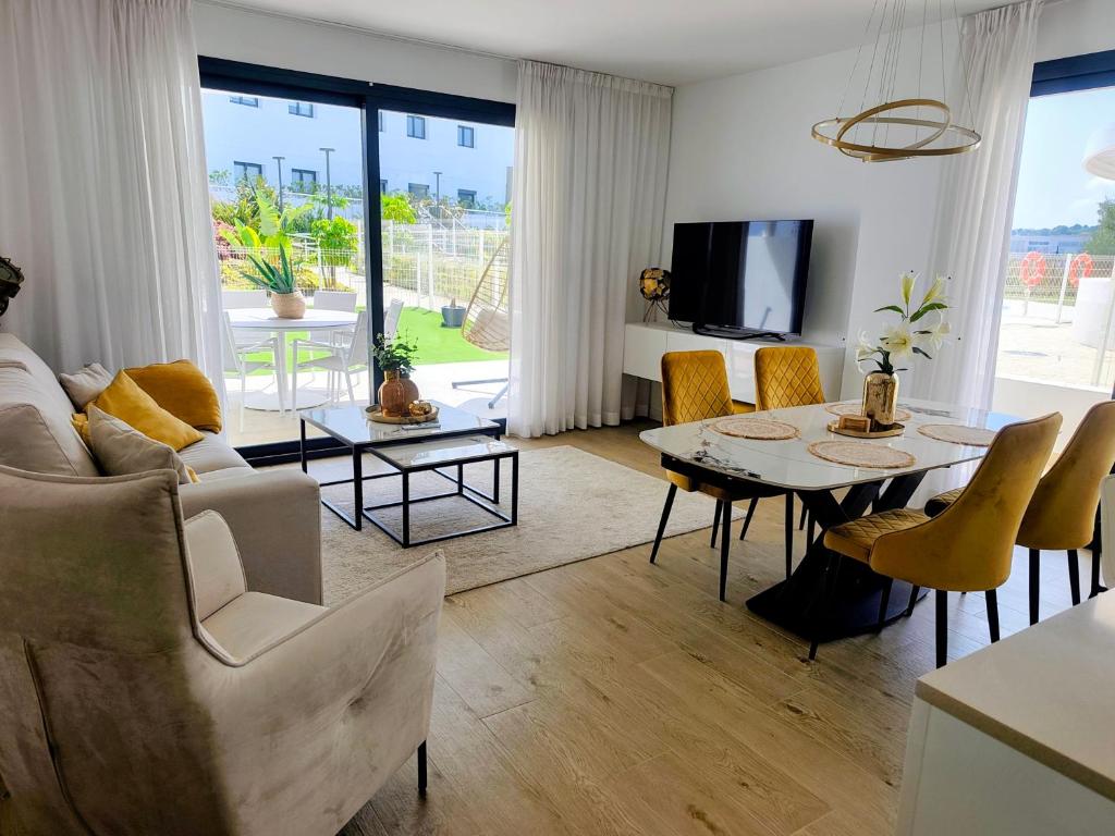 Estepona West Luxury Apartment - 1