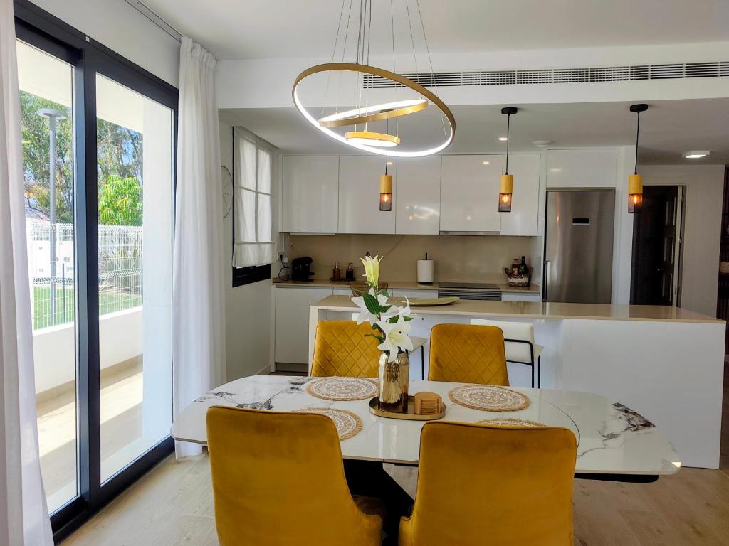 Estepona West Luxury Apartment - 2