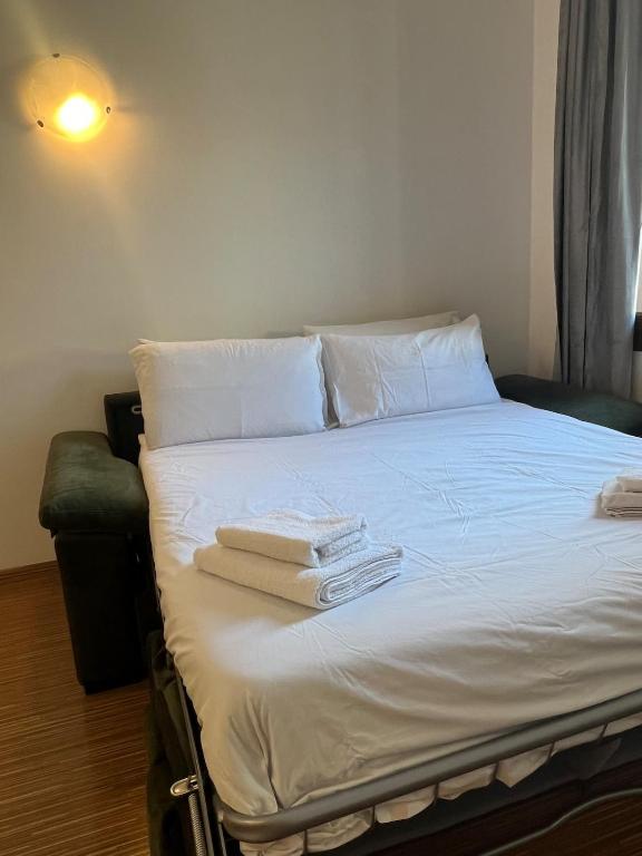 4 Venice rooms Hotel,Piazza Ferretto, M9 Museum, Duomo,Teatro Toniolo, Airport, Wi Fi, Central City, Family, Group Friends - 4