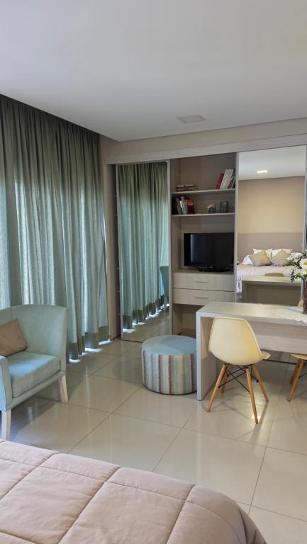 TORRE GUAYASAMIN - 2