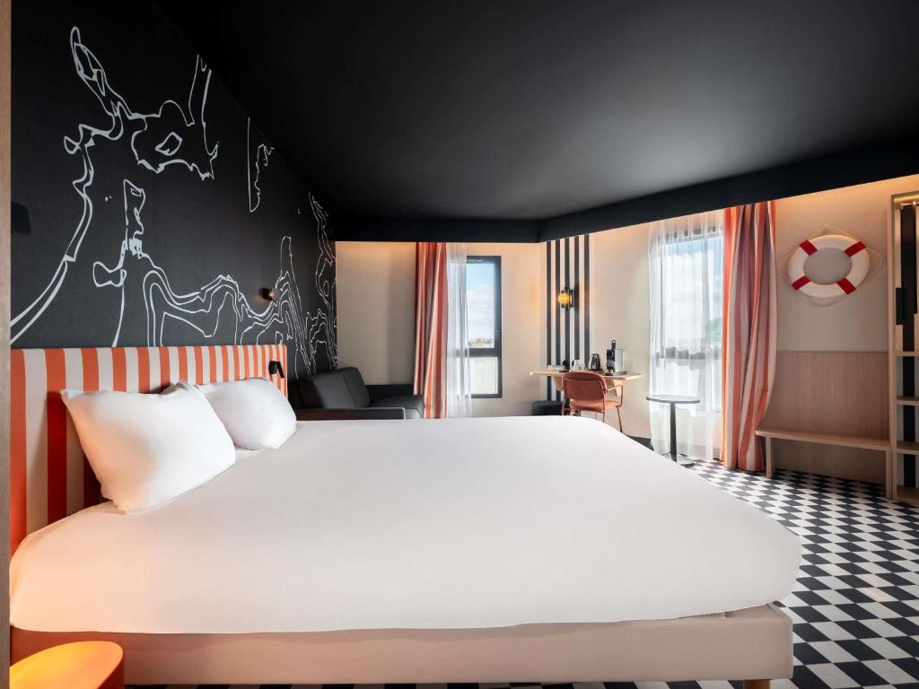 ibis Styles La Rochelle Centre les Minimes - 2