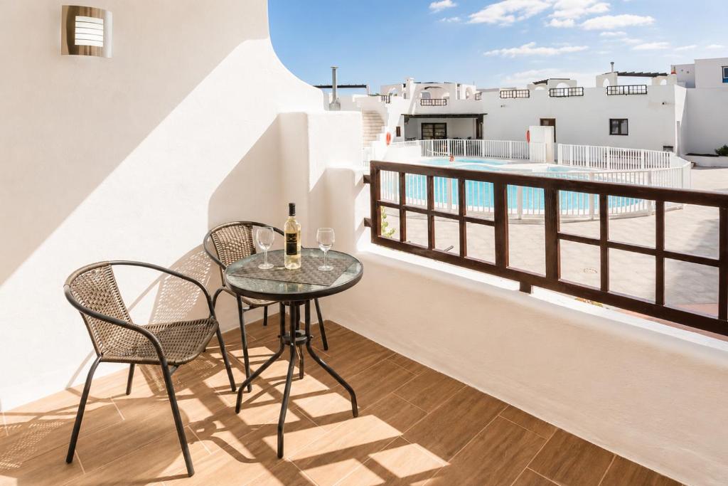 Apartamento Golden Teguise en Lanzarote, planta baja frente a la piscina y playa cercana - 1