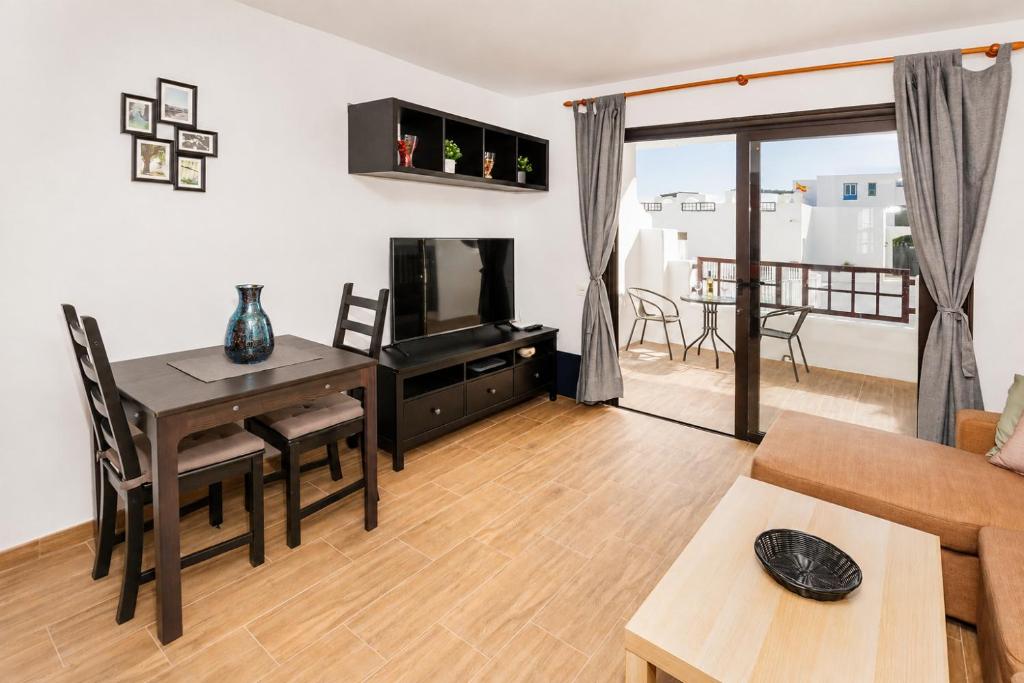 Apartamento Golden Teguise en Lanzarote, planta baja frente a la piscina y playa cercana - 4