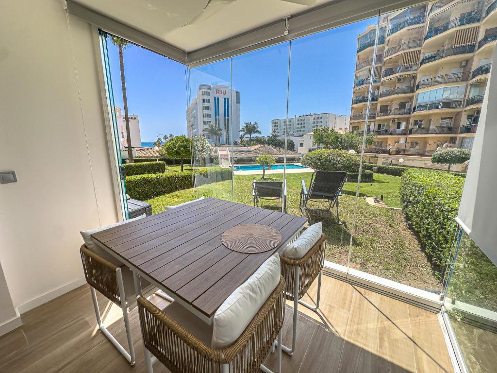 Erisa Beach Carihuela - 1