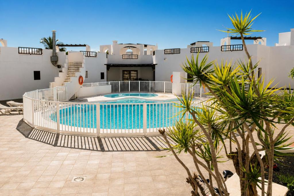 Apartamento Golden Teguise en Lanzarote, con piscina, vistas al mar y playa cercana - 4