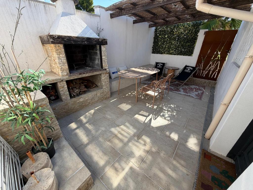 Maisonnette classée 2 étoiles de type studio climatisée avec terrasse extérieure et barbecue - 3