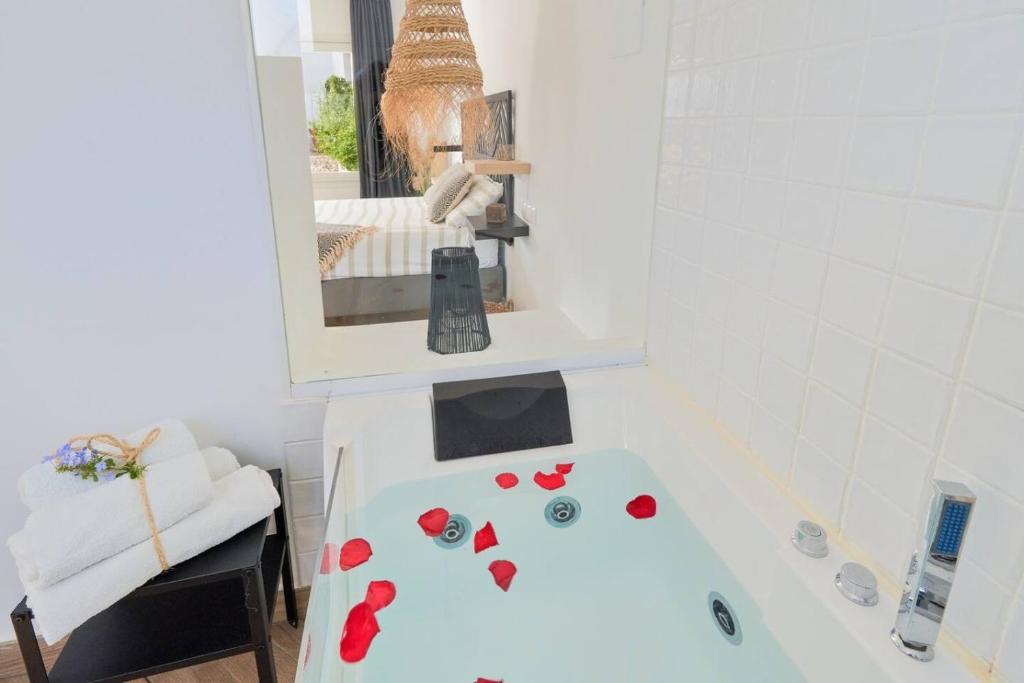 Riad Salt Pool Bliss Apartamentos - 5