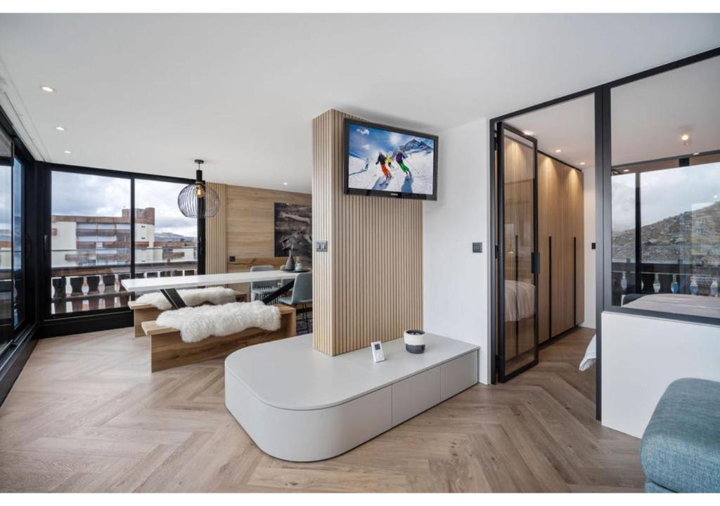 Premium Ski-In Out apartment with Views - 1