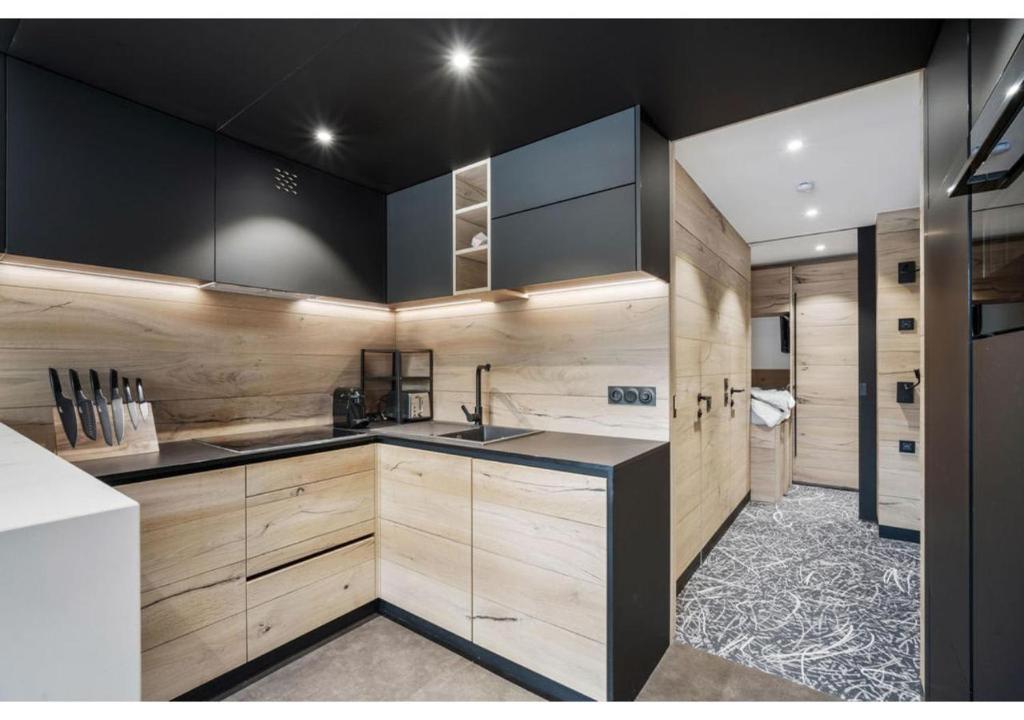 Premium Ski-In Out apartment with Views - 3