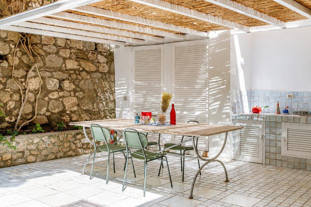 Dolce Vita Beach House stunning views by the sea - 5